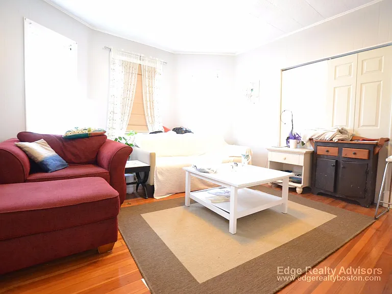 437 Washington St #1 — Photo 8