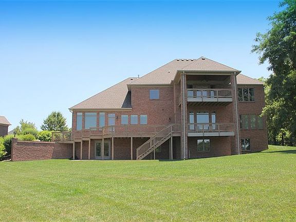 3rd image of 106 Silver Fox Dr