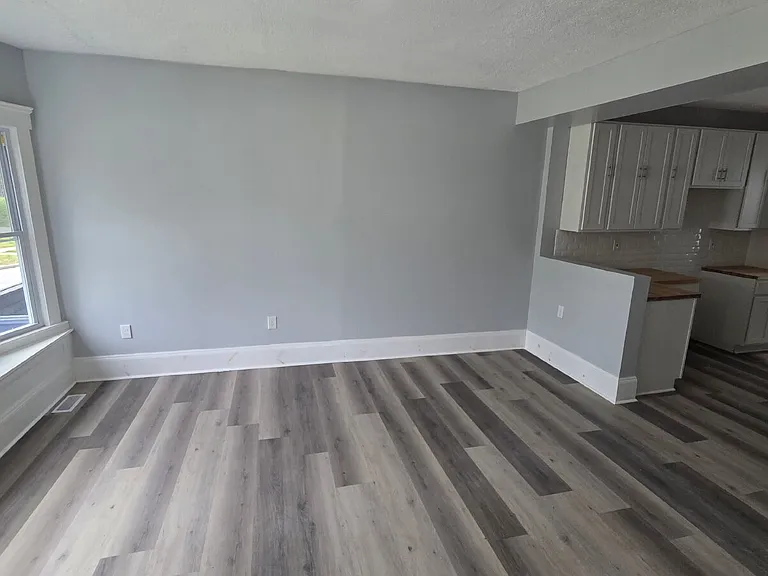 1477 E 106th St #2 — Photo 7