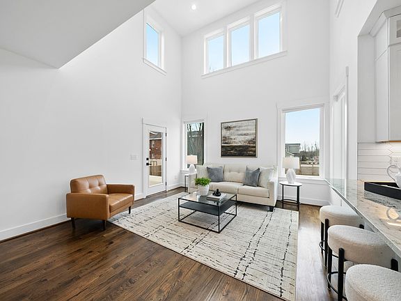 5th image of 200 Bledsoe Ave