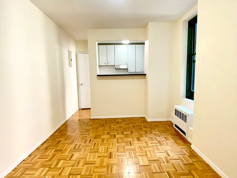 516 E 79th St #4F — Photo 1