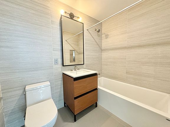 5th image of 88 Linden Blvd #8H