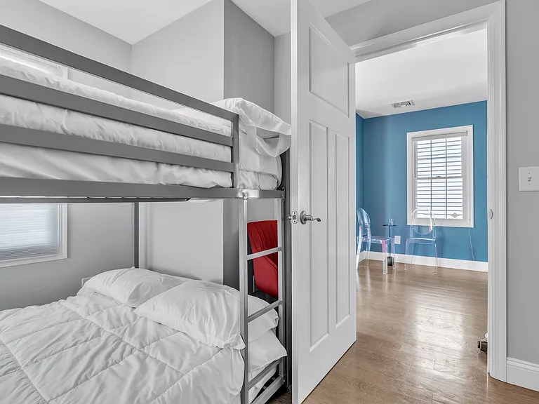 1822 Parkway #1 — Photo 9