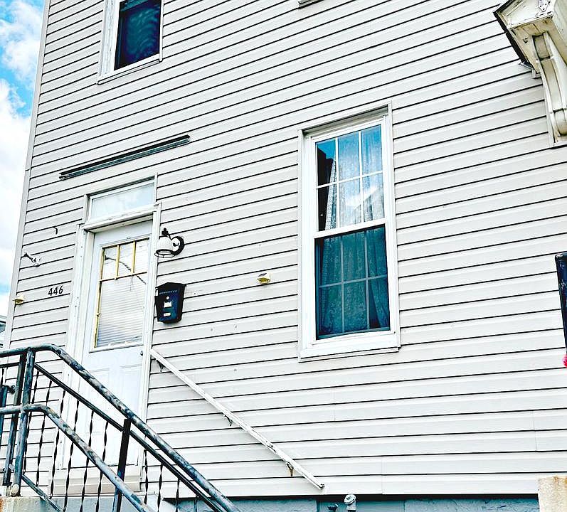 1st image of 446 W Franklin St