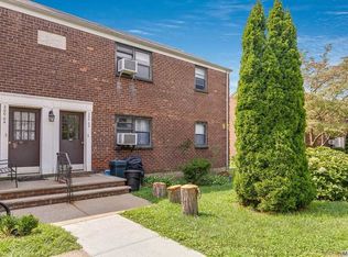 20002 17th Ave, Bayside, NY 11360