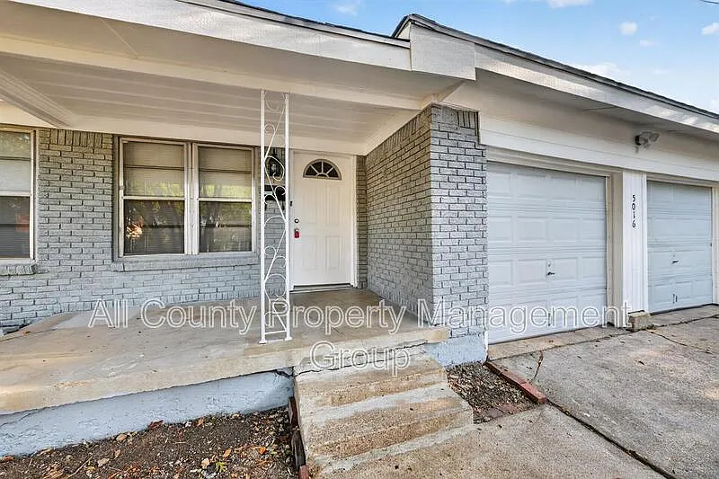 3 bed, 2.0 bath, 1430 sqft, $1,825 — Photo 3