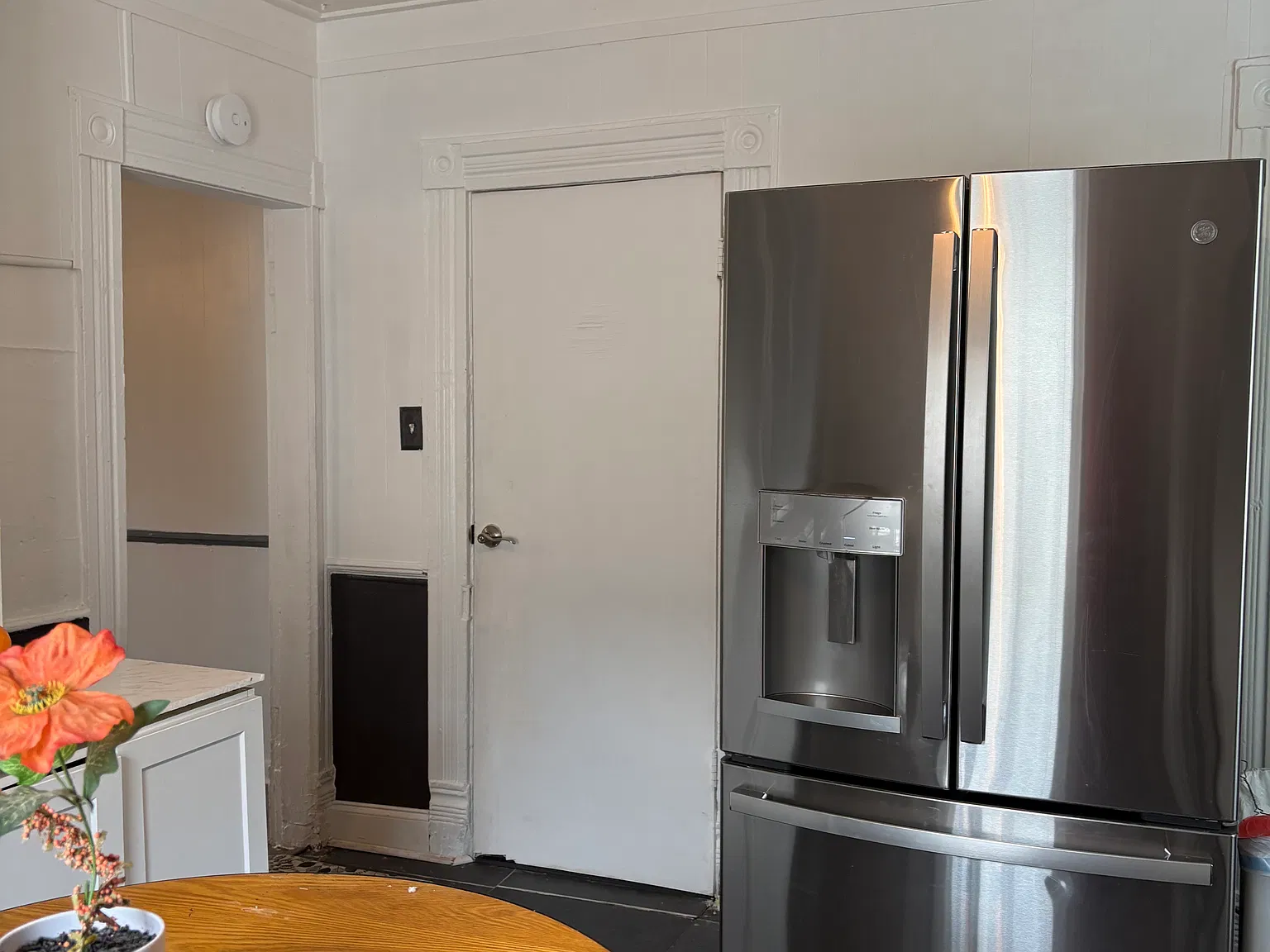 3 bed, 1080 sqft, $1,400 — Photo 4