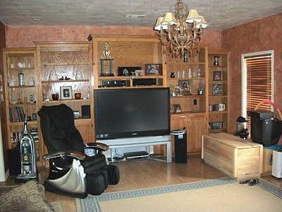 3rd image of 1227 Katy Ln
