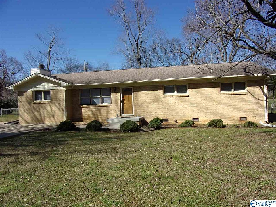2nd image of 1507 Brook Hollow Cir NW