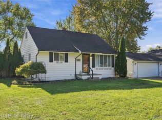 110 Briscoe Blvd, Waterford, MI 48327