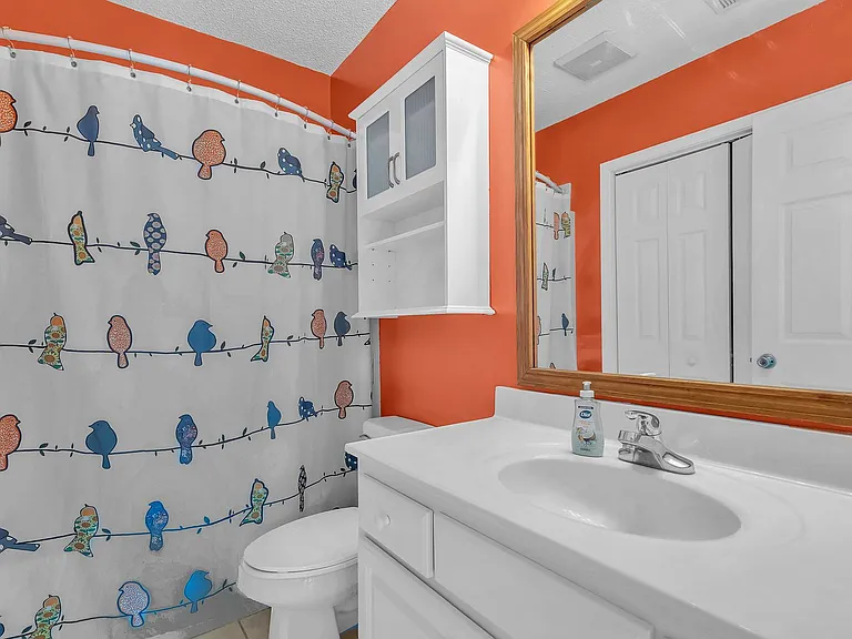403 Arabian Ln — Photo 33