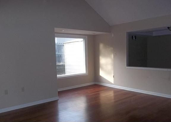 4th image of 6919 N Hedgewall Cir