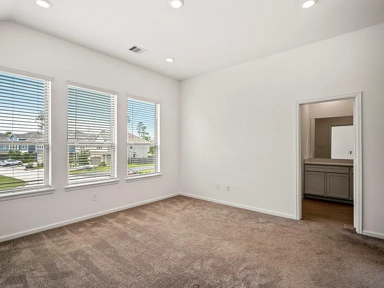 613 Royal Arch Dr — Photo 18