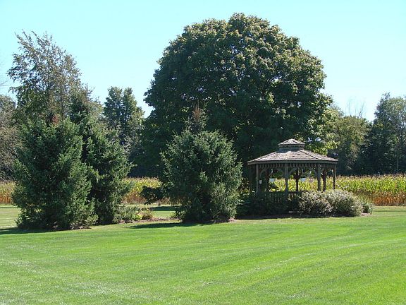 3rd image of 3561 Woodfield Ct