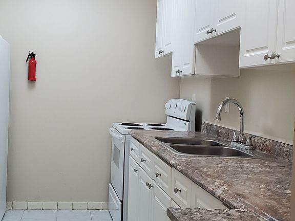 5th image of 100 Mornelle Ct #2064