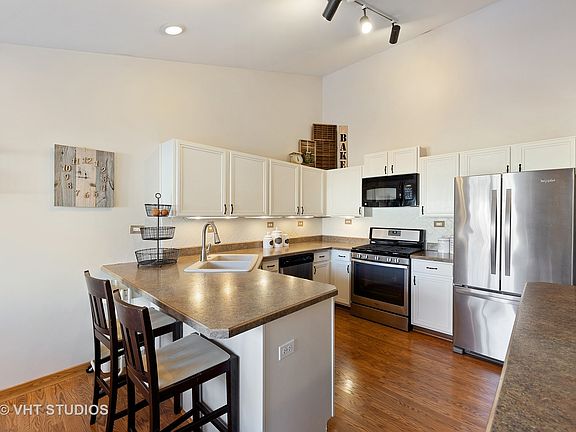 4th image of 1766 Maplewood Ct