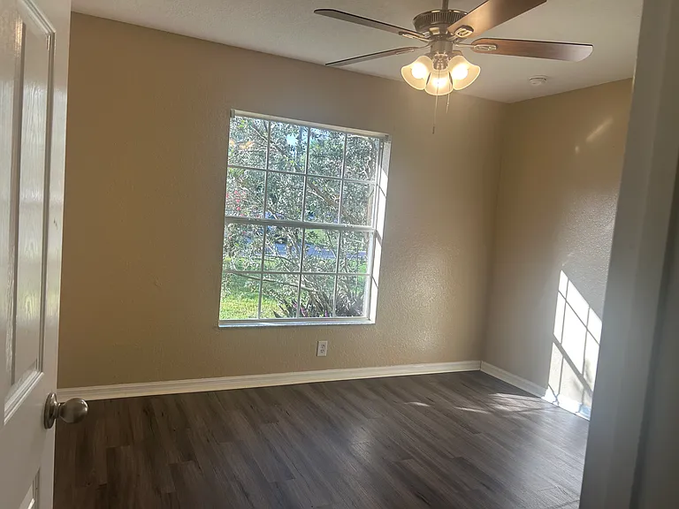 1227 Webster St — Photo 12