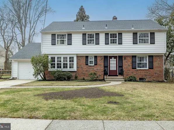 105 Deerfield Dr, Cherry Hill, NJ 08034