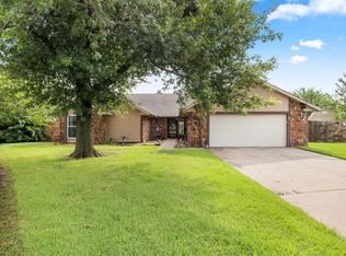 424 SW 24th St, El Reno, OK 73036