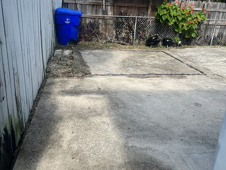 2846 SW 32nd Ave — Photo 8