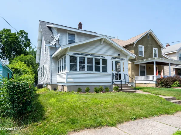 1111 Phoenix Avenue, Schenectady, NY 12308