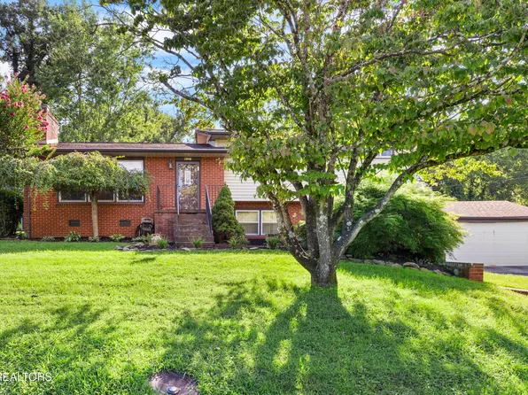 4121 Gaines Rd, Knoxville, TN 37918