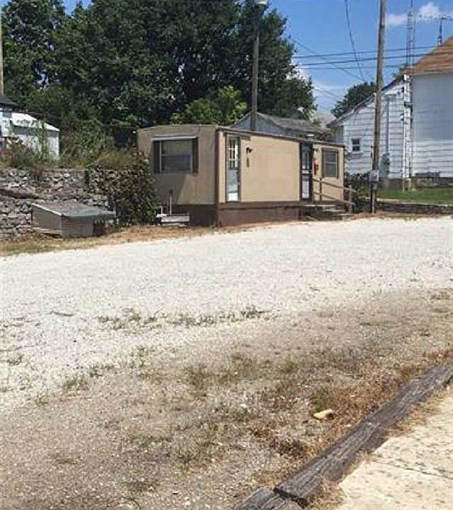 1st image of 1602 N E St