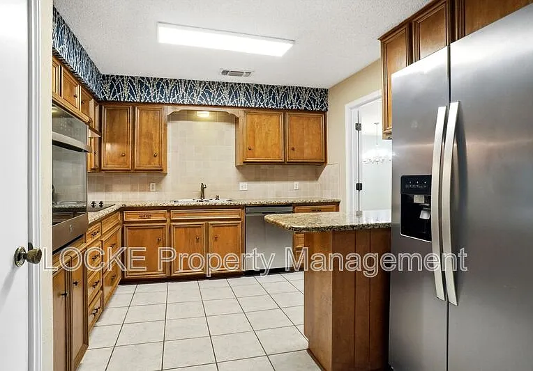 4917 Ledgestone Dr — Photo 8