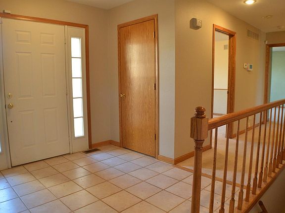 2nd image of 2480 Lilac Dr