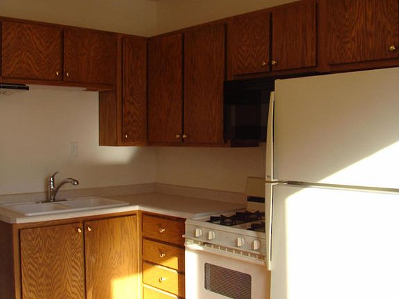Lower Unit Kitchen 