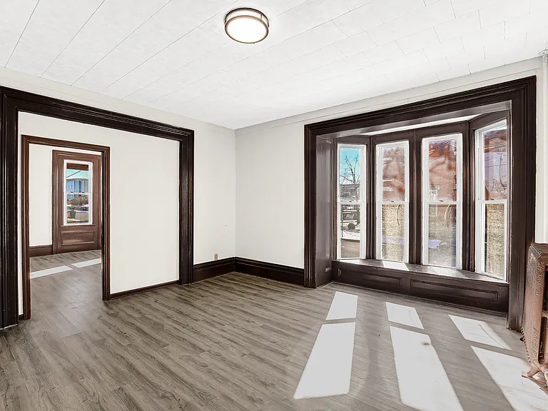 201 N Hickory St #1 — Photo 4