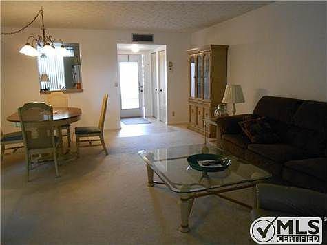 5th image of 12 Willowbrook Ln APT 102