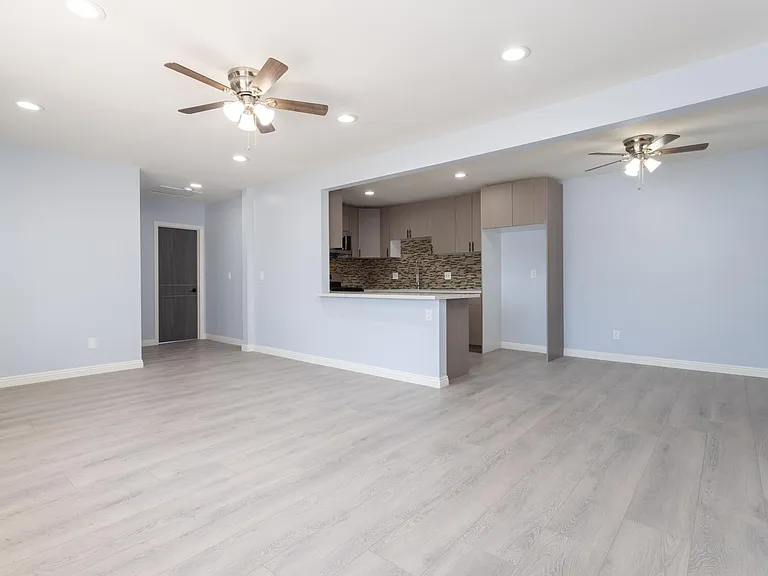 12675 Pierce St — Photo 9