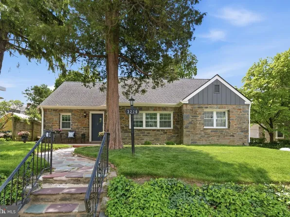 3226 W Penn St, Philadelphia, PA 19129
