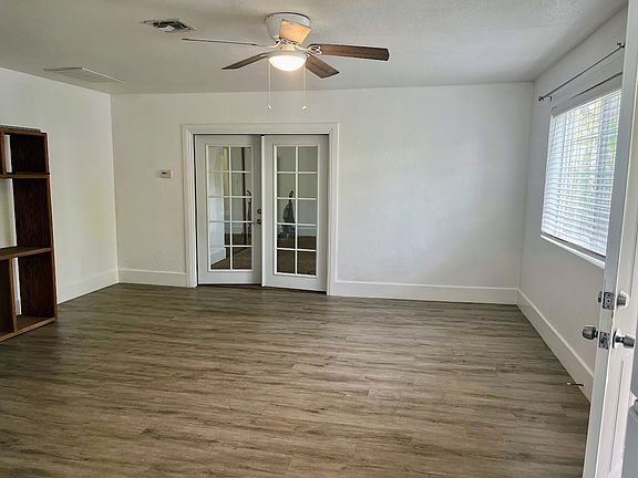 Spacious and bright living area