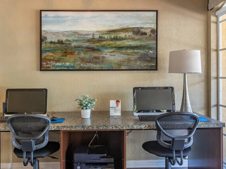 Bay Club Apartment Homes — Photo 10
