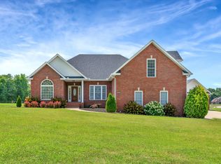 1040 Shady Grove Rd, Clarksville, TN 37043