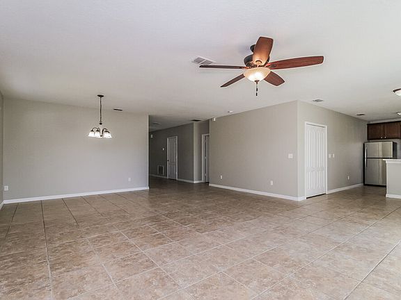 4th image of 2653 Vineyard Cir