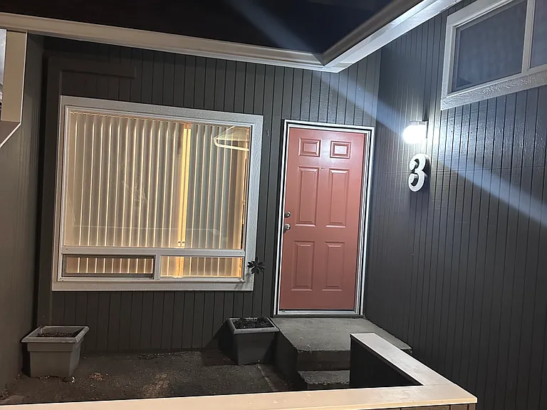 910 E 9th Ave #3 — Photo 13