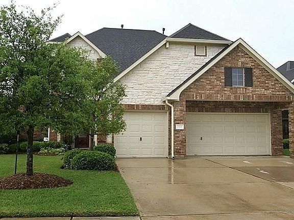 3rd image of 2707 Driftwood Dr