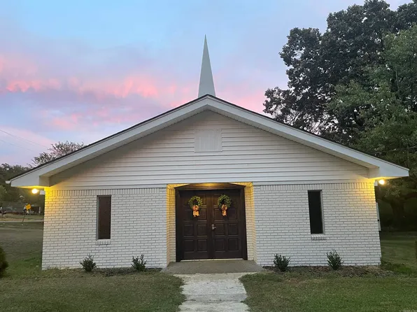 222 N Hickory St, Amity, AR 71921