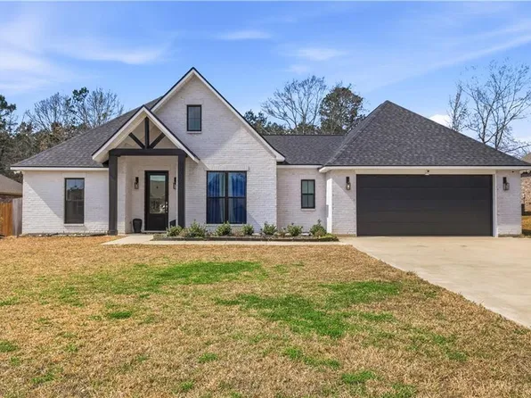 4481 Hathern Dr, Pineville, LA 71360