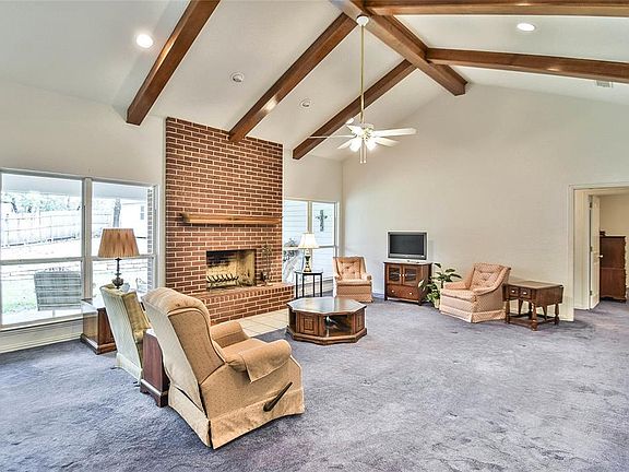 3rd image of 5003 Largo Dr