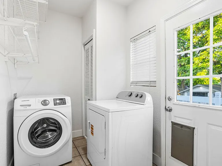 1705 Virginia Pl — Photo 12