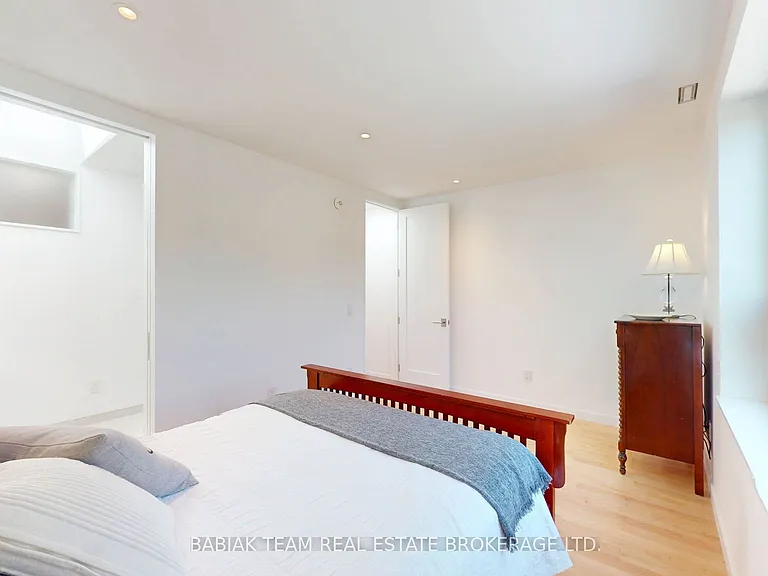 149 Maria St #UPPER — Photo 18