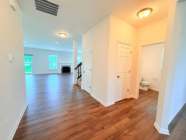 4030 Omaha Dr — Photo 9