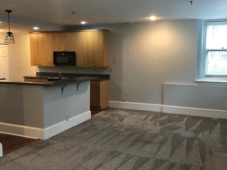 803 E 6th St #103 — Photo 7