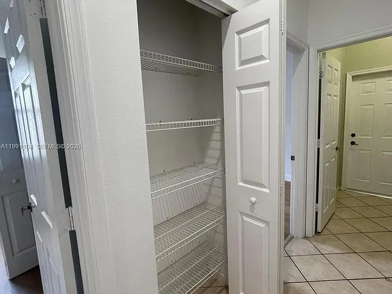 1137 Croton Ct — Photo 38
