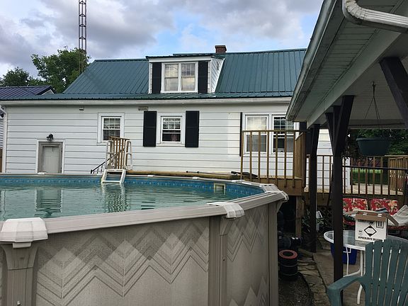 2nd image of 323 Oriental St