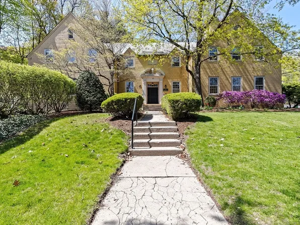 30 Cumberland Ave APT W1, Brookline, MA 02445